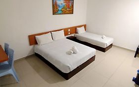 Aloha Hotel